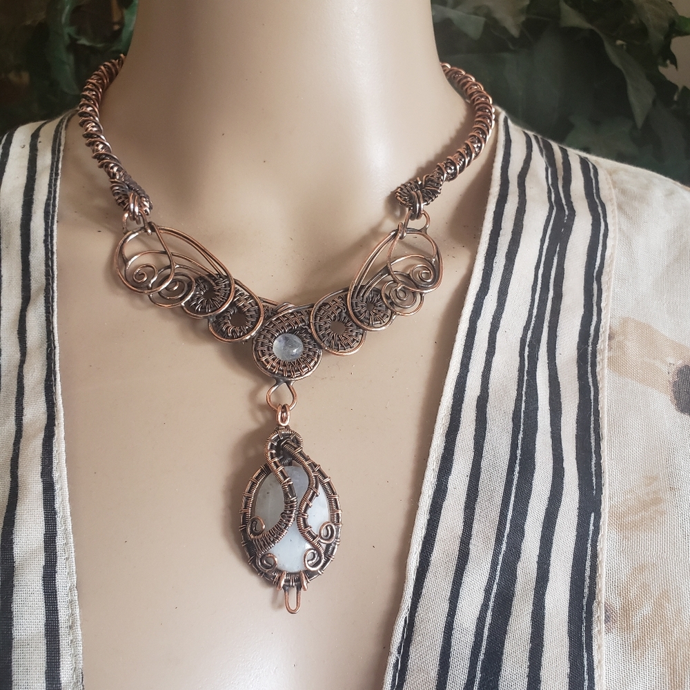 NATURAL MOONSTONE COPPER NECKLACE